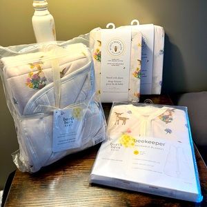 NWT - Burt’s Bees Baby 2x Crib Sheets, Quilt and Sleep Sack